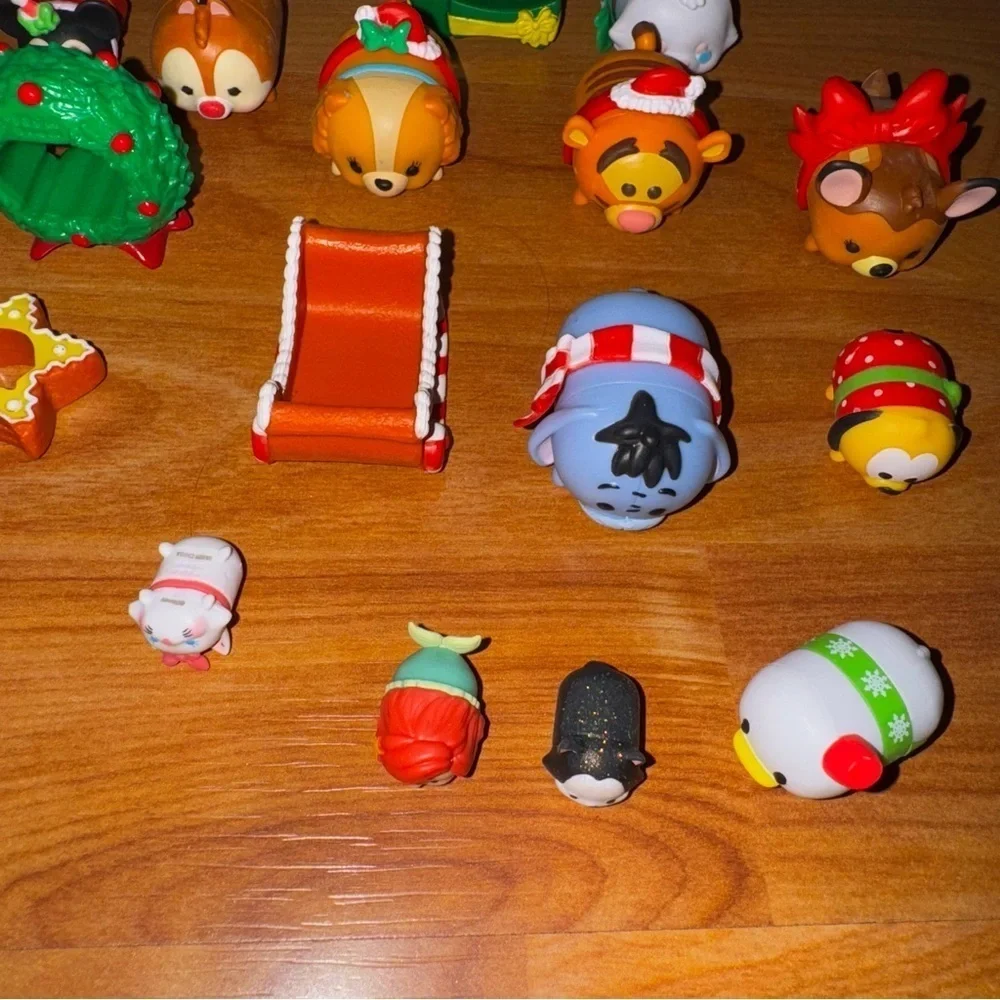 Disney Vinyl Tsum Tsum Large Assorted Lot Mostly Holiday Christmas Tsum Tsums